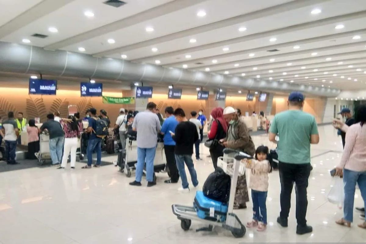 샘 라툴랑이 국제공항 전경