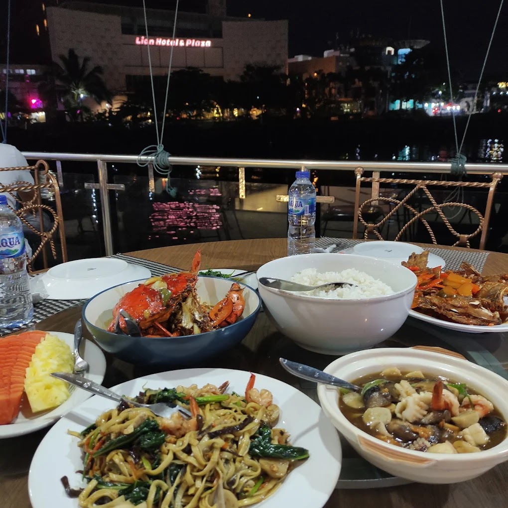 위사타 바하리 내부