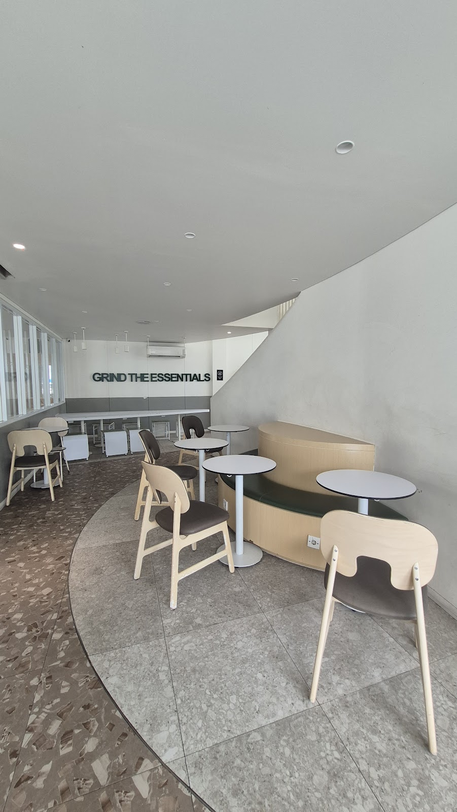 포어 커피 외부